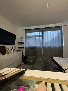 Snapshot of Jasminebrownx chatting on 06.19.26 Jasminebrownx online show from 06.19.26