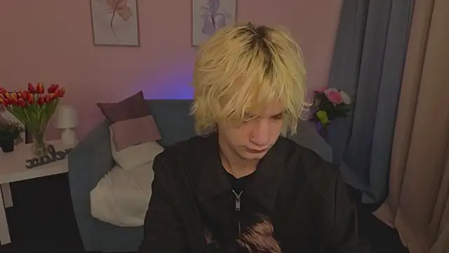 Snapshot of JameMilann chatting on 05.16.26 JameMilann online show from 05.16.26