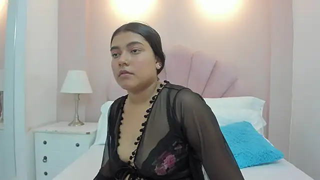 Amber-Rousee online show from 04.04.26