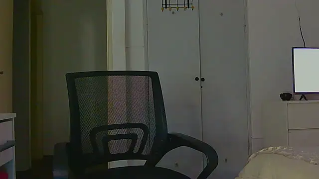 petitebelu online show from 07.28.26