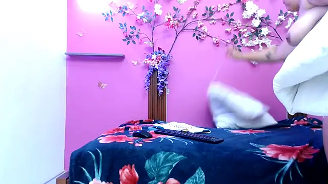 Snapshot of starfishanal21 chatting on 05.08.26 starfishanal21 online show from 05.08.26