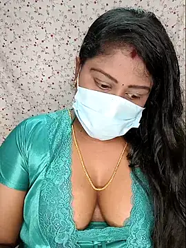 Romantic Woman online show from 04.26.26