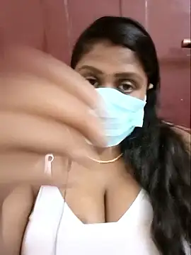 Romantic Woman online show from 04.29.26