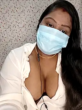 Romantic Woman online show from 04.30.26