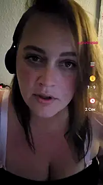 Snapshot of Blondibaby chatting on 07.29.26 Blondibaby online show from 07.29.26