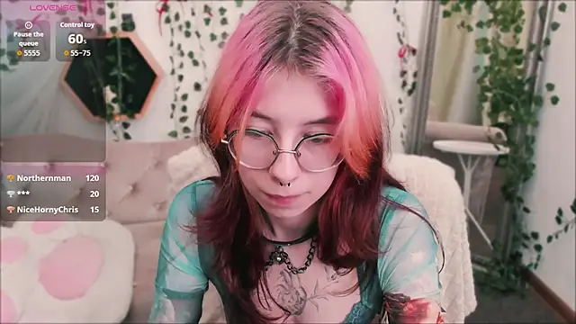 Alice Nyx online show from 06.14.26