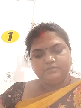 Snapshot of Desi_hot_bhabhi01 chatting on 06.08.26 Desi hot bhabhi01 online show from 06.08.26