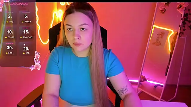 Snapshot of AmeliePeach chatting on 04.08.26 AmeliePeach online show from 04.08.26