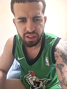 Snapshot of leoxxxgato chatting on 04.16.26 leoxxxgato online show from 04.16.26