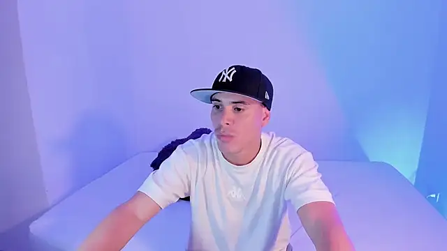 Axel  fierro online show from 04.06.26