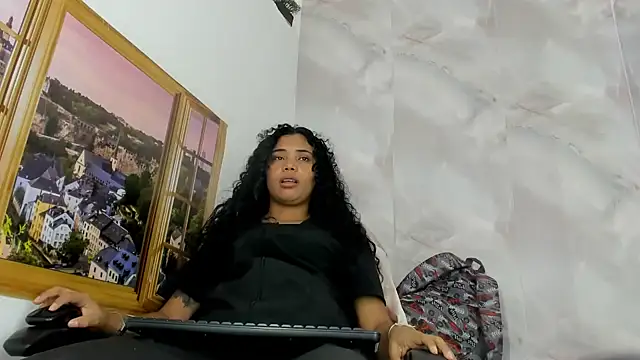 Snapshot of EllyBloom chatting on 06.22.26 EllyBloom online show from 06.22.26