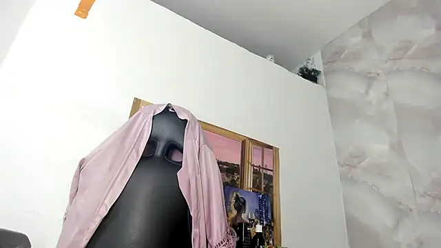 Snapshot of EllyBloom chatting on 07.16.26 EllyBloom online show from 07.16.26