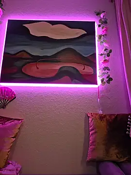 ItsAuroraBorealis online show from 06.12.26