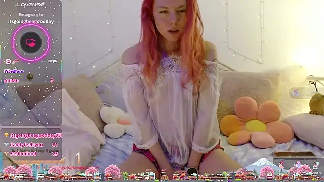 Snapshot of hexbunnie chatting on 04.16.26 hexbunnie online show from 04.16.26