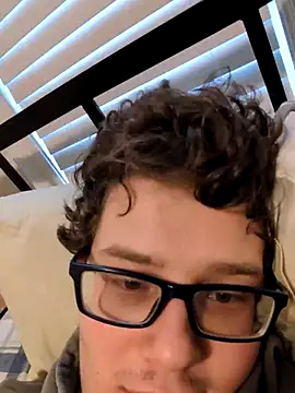 Snapshot of Johnnyboi chatting on 04.16.26 Johnnyboi online show from 04.16.26