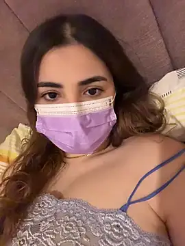 Snapshot of AnnieCartier chatting on 04.16.26 AnnieCartier online show from 04.16.26