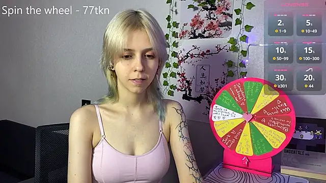 Snapshot of LunaBless chatting on 05.29.26 LunaBless online show from 05.29.26