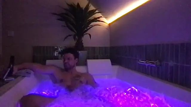 YoloNude online show from 04.12.26