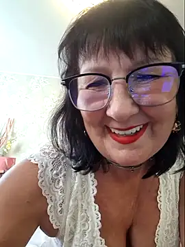 LaliaMia online show from 10.14.25