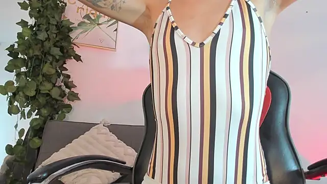 Maddie Ray online show from 06.04.26