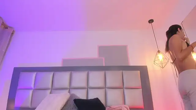 Maddie Ray online show from 07.20.26