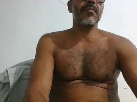 Snapshot of paizao1977brazil chatting on 04.14.26 paizao1977brazil online show from 04.14.26