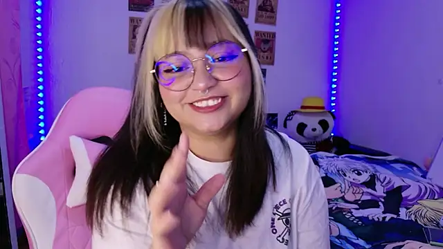 Snapshot of ZoeyDoll_ chatting on 04.16.26 ZoeyDoll online show from 04.16.26