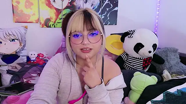 Snapshot of ZoeyDoll_ chatting on 04.25.26 ZoeyDoll online show from 04.25.26