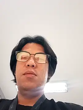 Snapshot of akiramoore chatting on 05.26.26 akiramoore online show from 05.26.26