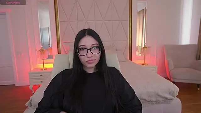 Snapshot of SsoftAura chatting on 04.06.26 SsoftAura online show from 04.06.26