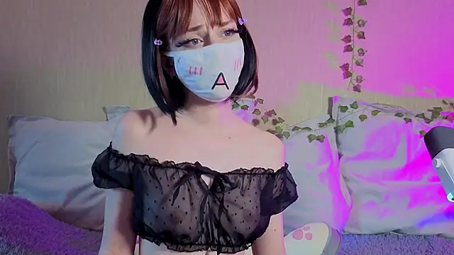 Snapshot of LunaNyanmi chatting on 06.16.26 LunaNyanmi online show from 06.16.26