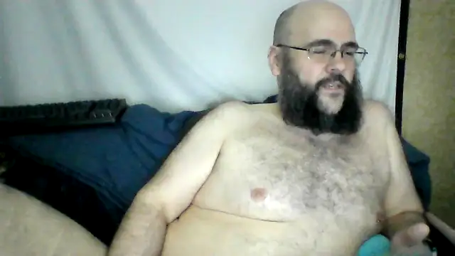 Snapshot of BriTheTopBear chatting on 04.21.26 BriTheTopBear online show from 04.21.26