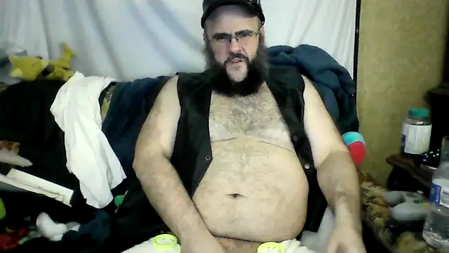 Snapshot of BriTheTopBear chatting on 05.06.26 BriTheTopBear online show from 05.06.26