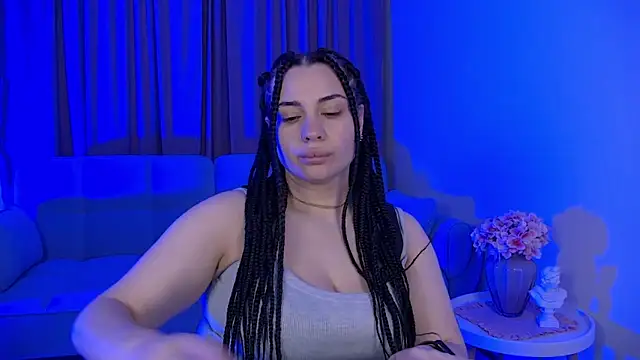 Snapshot of AdrianaToress chatting on 06.15.26 AdrianaToress online show from 06.15.26