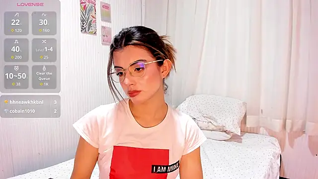 Snapshot of katyRousseX_ chatting on 06.20.26 katyRousseX online show from 06.20.26