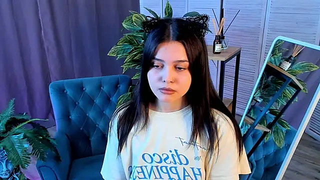 Snapshot of MarianneAuvil chatting on 04.10.26 MarianneAuvil online show from 04.10.26