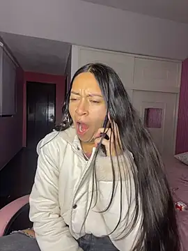 DulceLatinaxo online show from 07.16.26
