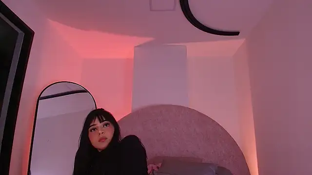 Snapshot of kira_dll chatting on 07.18.26 kira dll online show from 07.18.26