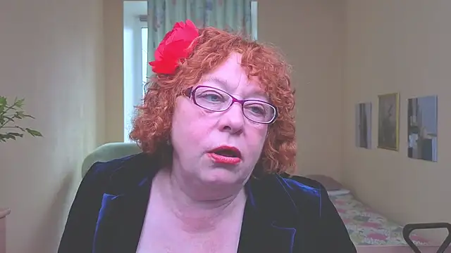 Snapshot of Fara_Flutte chatting on 04.27.26 Fara Flutte online show from 04.27.26