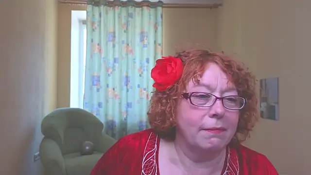 Snapshot of Fara_Flutte chatting on 05.04.26 Fara Flutte online show from 05.04.26