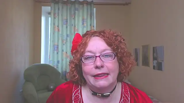 Snapshot of Fara_Flutte chatting on 05.05.26 Fara Flutte online show from 05.05.26