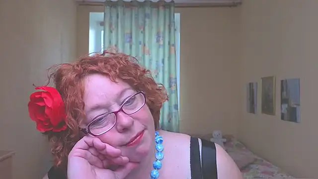 Snapshot of Fara_Flutte chatting on 05.07.26 Fara Flutte online show from 05.07.26