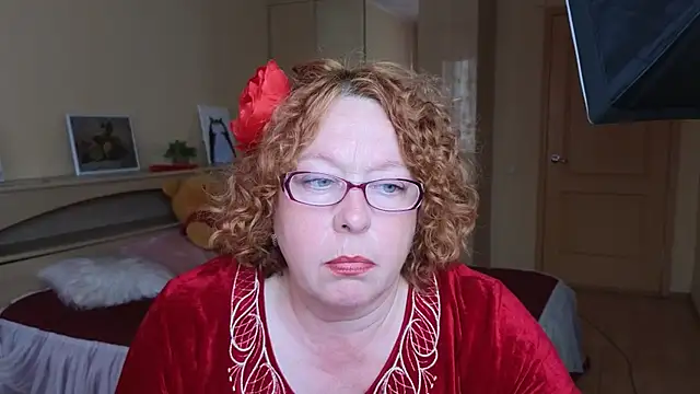 Snapshot of Fara_Flutte chatting on 05.17.26 Fara Flutte online show from 05.17.26