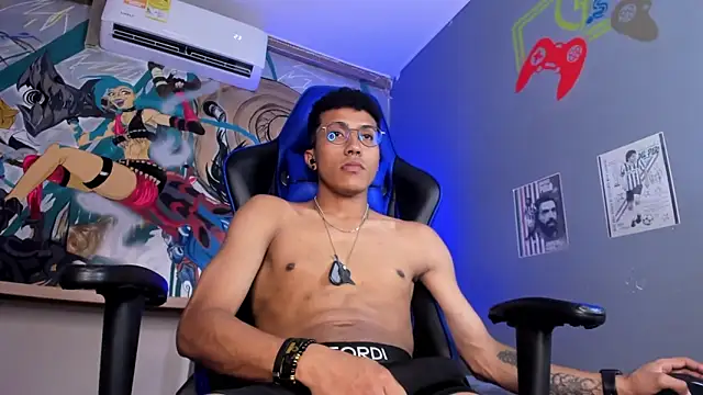 Snapshot of Kall_Ell_ chatting on 04.09.26 Kall Ell online show from 04.09.26