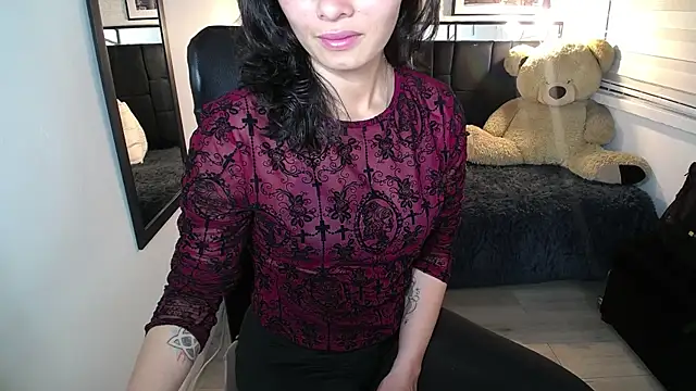 Snapshot of ahmy_ chatting on 05.28.26 ahmy online show from 05.28.26