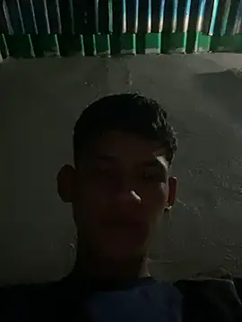 Snapshot of chicocalo chatting on 04.07.26 chicocalo online show from 04.07.26