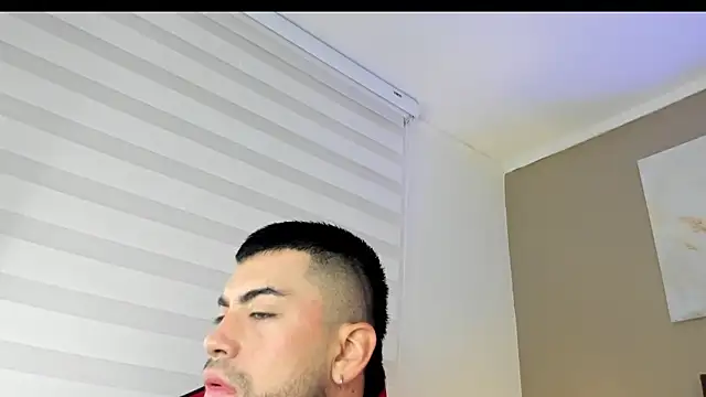 Snapshot of Alexander_Diazz chatting on 04.23.26 Alexander Diazz online show from 04.23.26