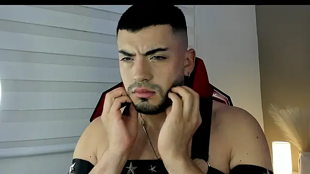 Snapshot of Alexander_Diazz chatting on 04.27.26 Alexander Diazz online show from 04.27.26