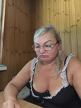 White-Chocolatte online show from 06.30.26