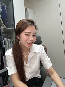 Snapshot of Mimiluv1234 chatting on 05.27.26 Mimiluv1234 online show from 05.27.26